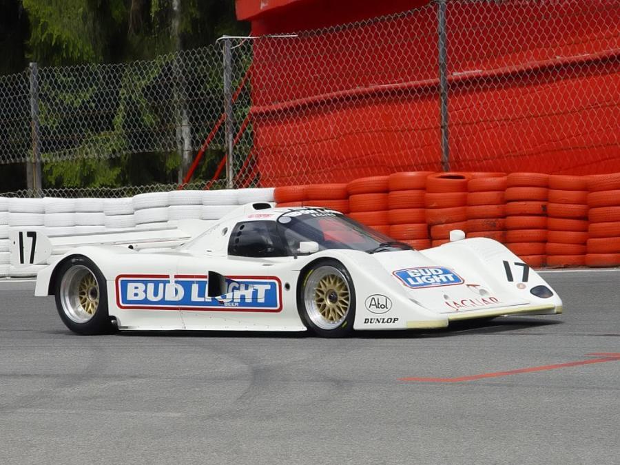  Jaguar XJR17 1992 года  (фото 2 из 3)